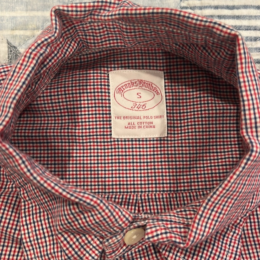 Classic Men's Red Checkered button down brooks brothers never worn small - Picture 2 of 2